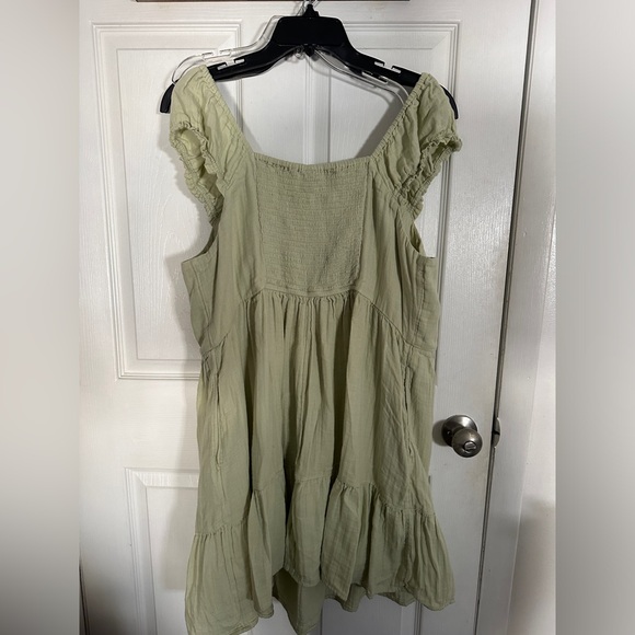 Pale Green Mini Dress - Picture 3 of 3